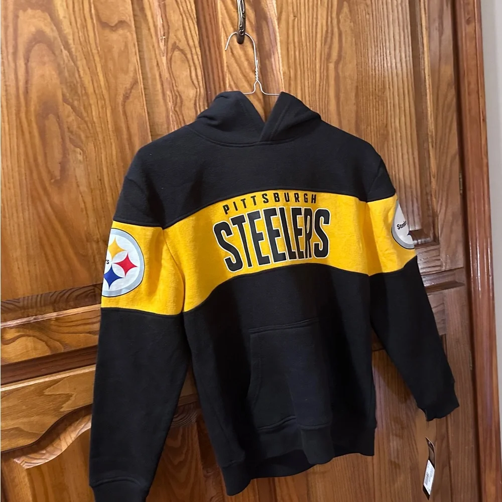 NFL Youth Size 10-12 Pittsburgh Steelers Black and‎ Gold Hoodie NEW Boy/Girl